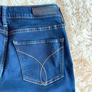 Calvin Klein Women’s Skinny Jeans 4